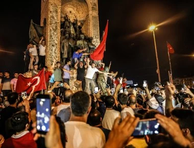 Aγκυρα: Δείτε πώς πανηγυρίζουν οι Τούρκοι πολίτες για την απόκτηση των S-400 - Οργή κατά ΗΠΑ για το «κόκκινο» στα F-35